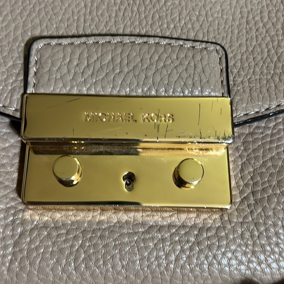 Michael Kors handbag with matching Crossbody strap - Picture 13 of 16